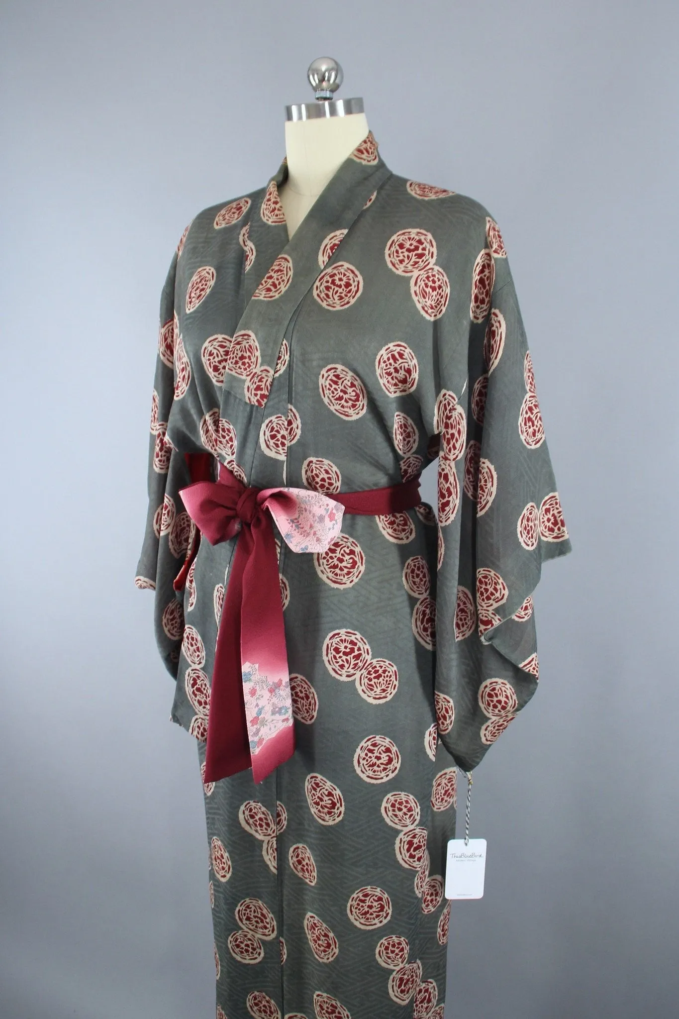1930s Vintage Silk Kimono Robe / Grey & Red Medallions