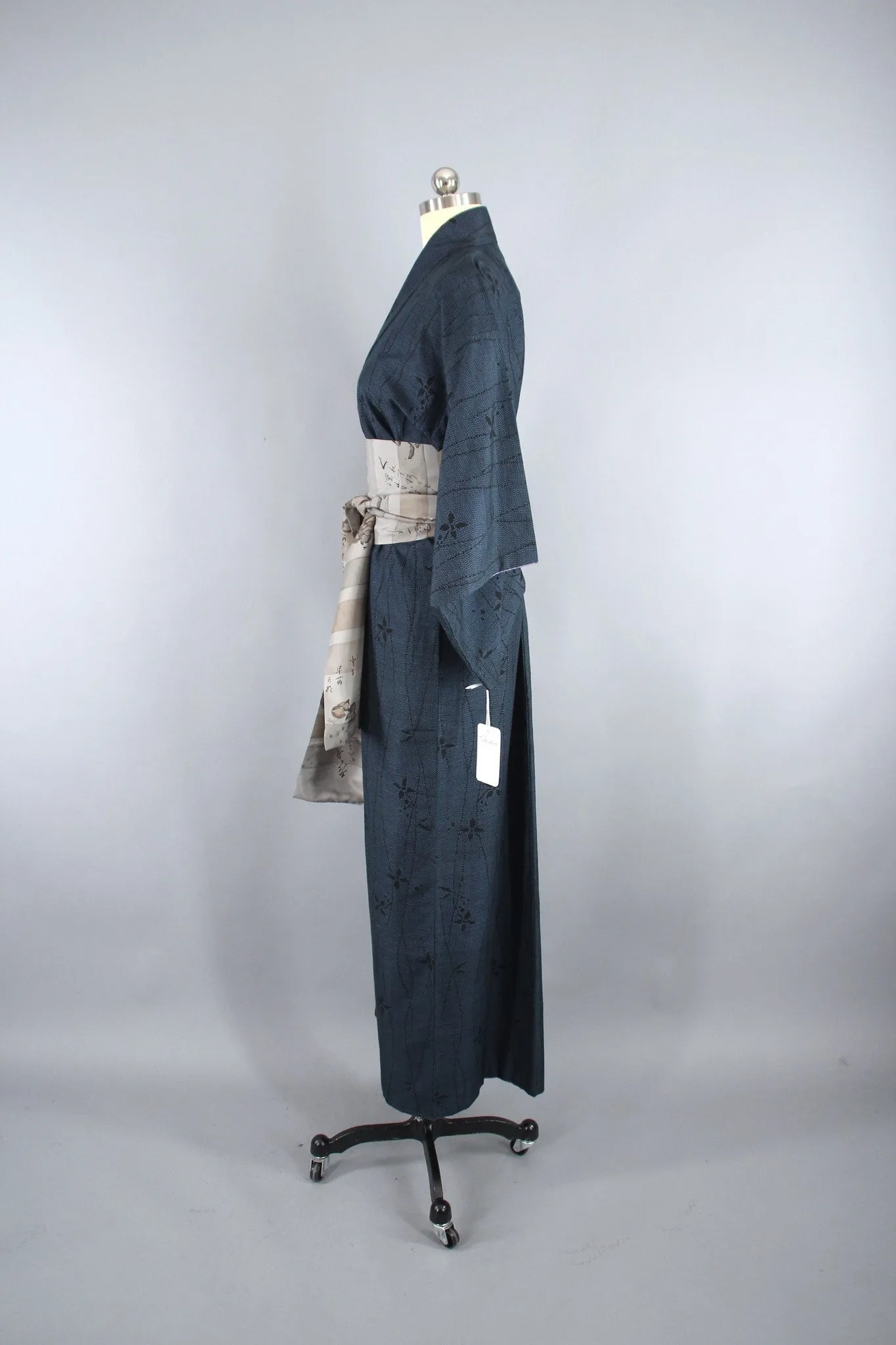 1940s Vintage Silk Kimono Robe / Blue & Black IKAT