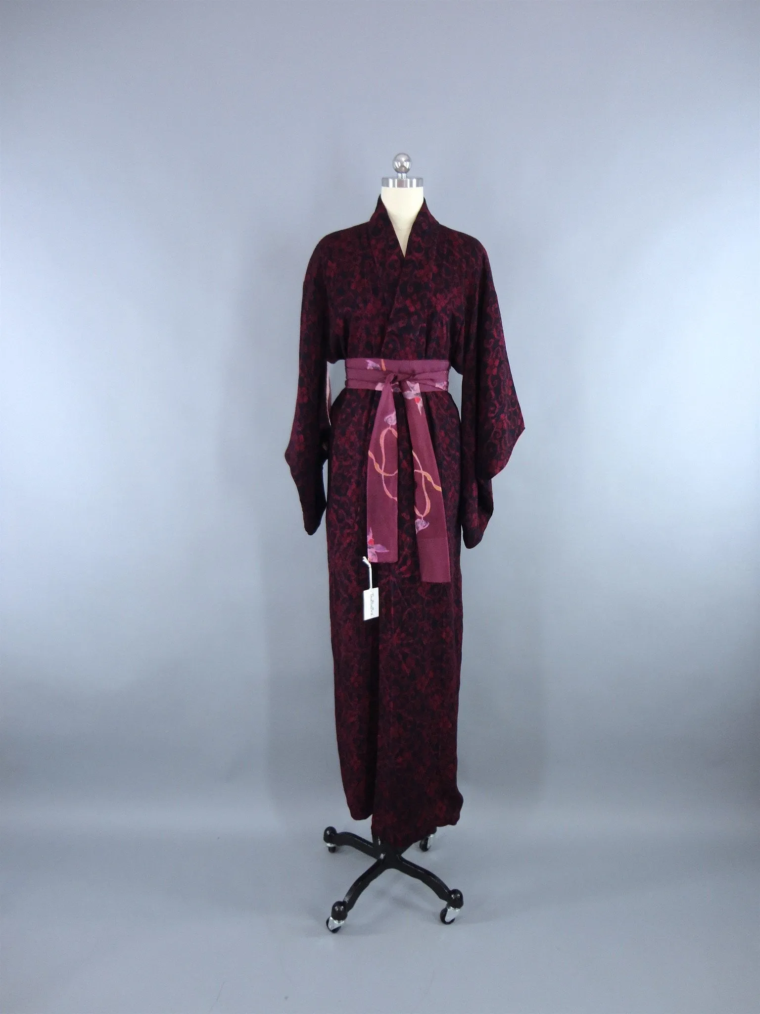 1940s Vintage Silk Kimono Robe in Black and Cranberry Red Arabesque