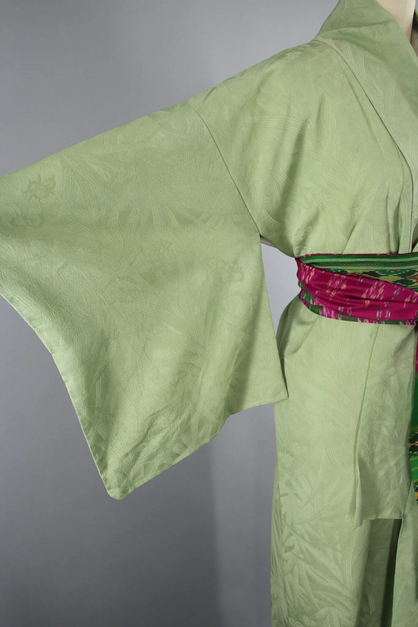 1940s Vintage Silk Kimono Robe with Light Green Bamboo Leaves