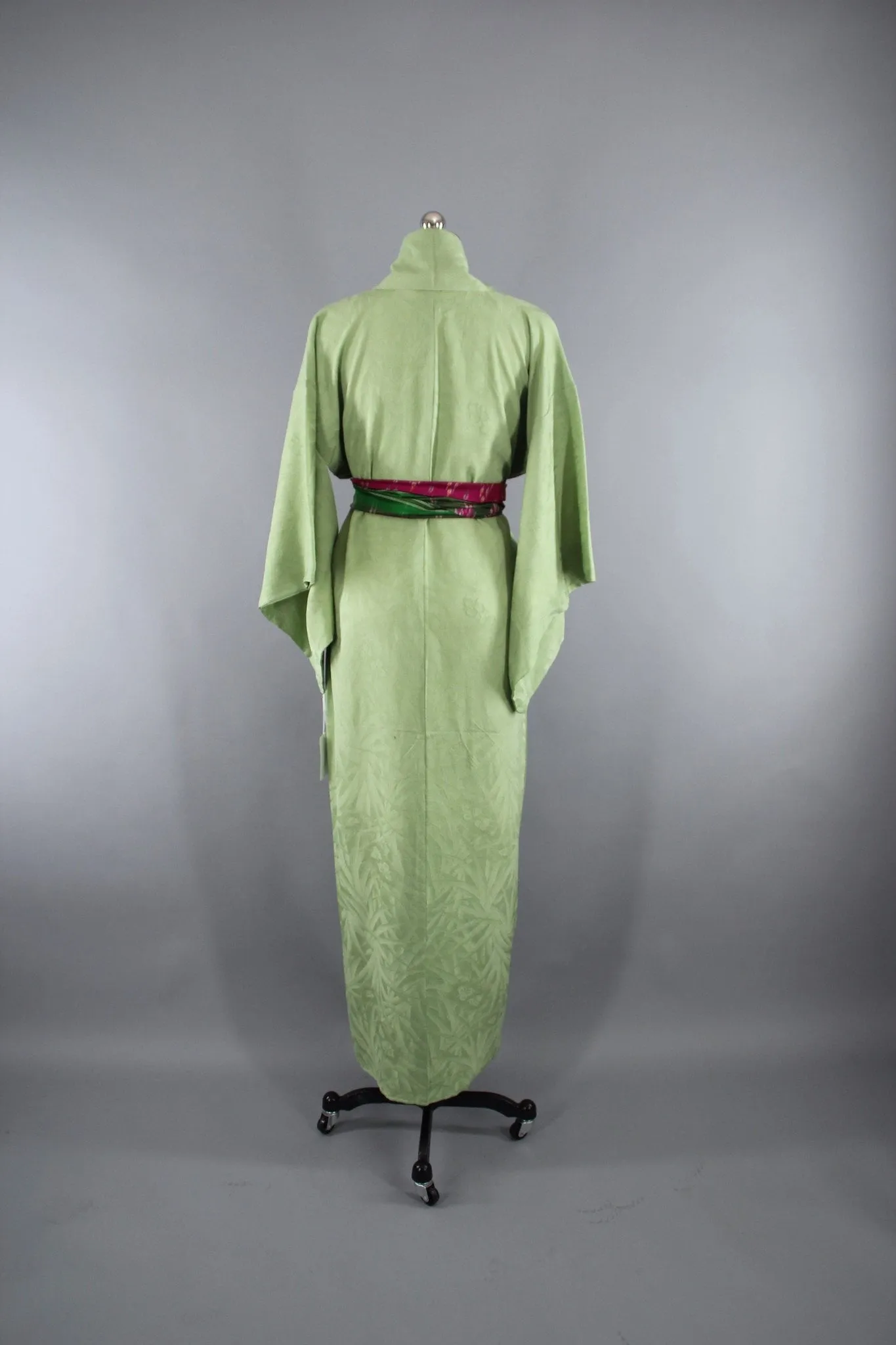 1940s Vintage Silk Kimono Robe with Light Green Bamboo Leaves