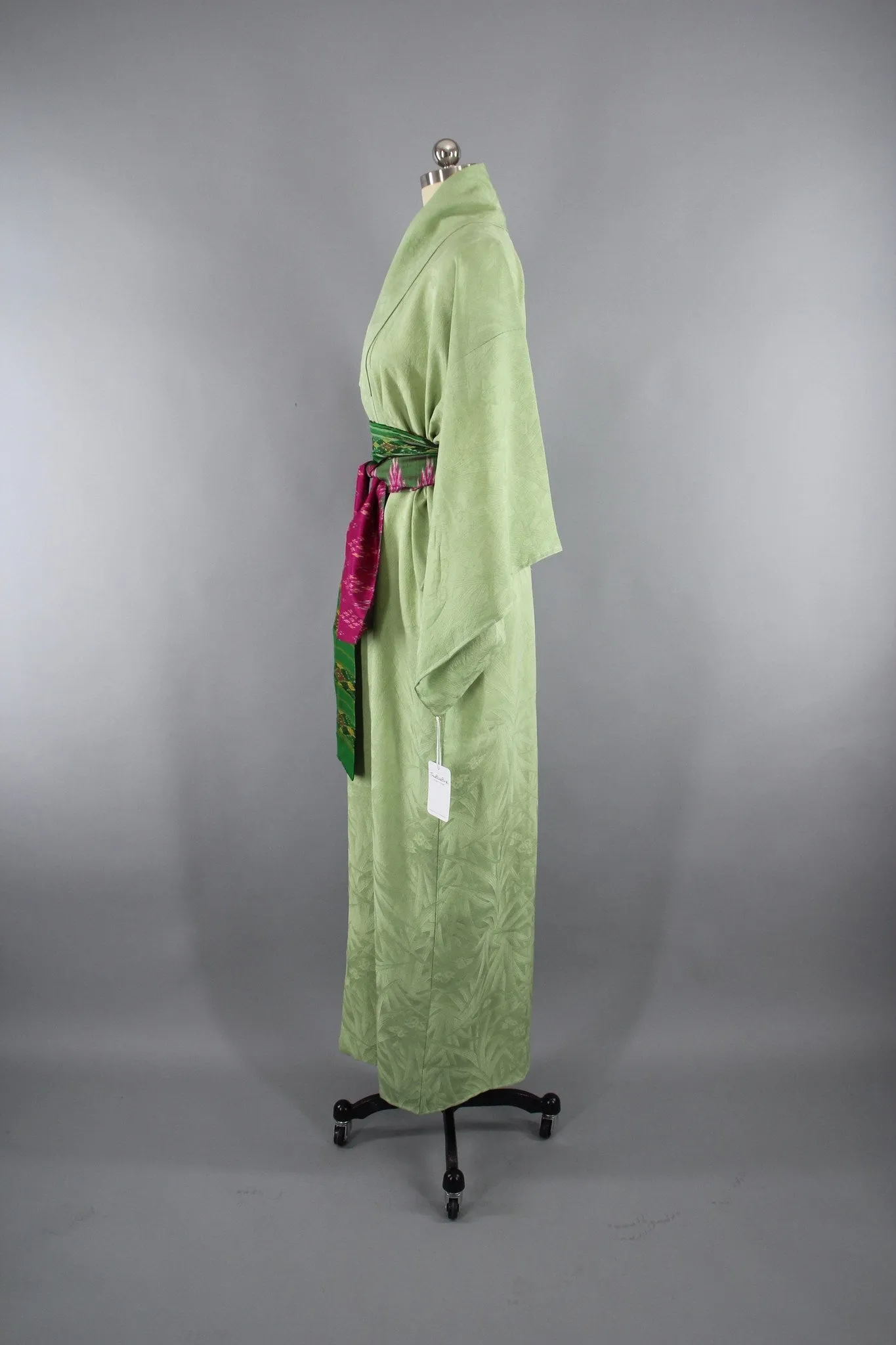 1940s Vintage Silk Kimono Robe with Light Green Bamboo Leaves