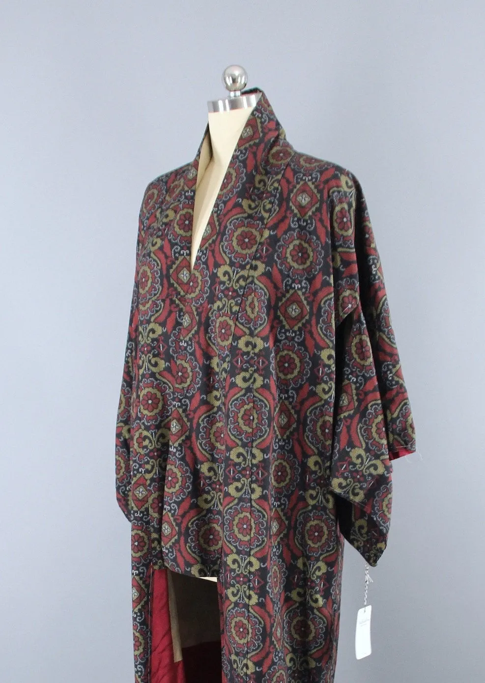 1950s Vintage Kimono Robe / Black Ikat Baroque Print