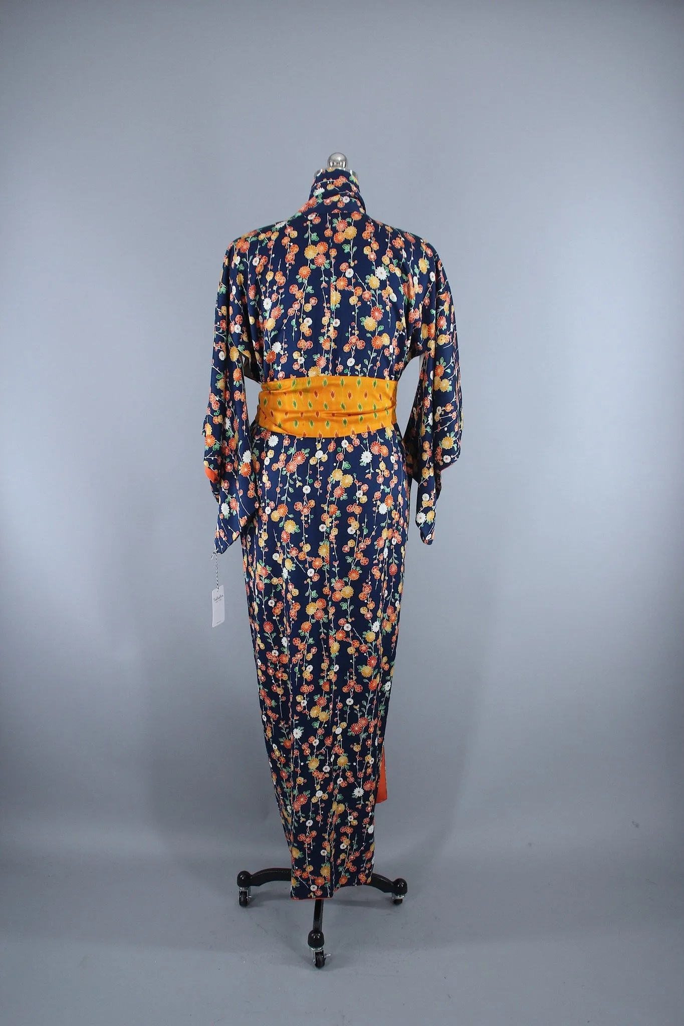 1950s Vintage Silk Kimono Robe / Blue Floral Daisy Chains