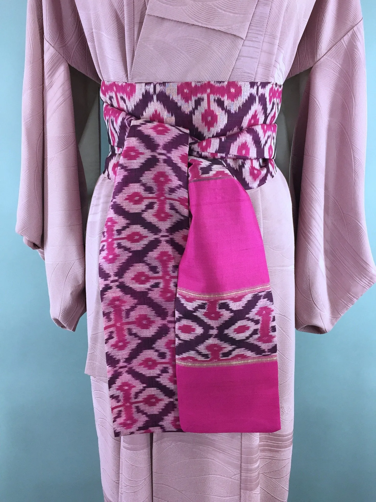 1950s Vintage Silk Kimono Robe in Lavender Purple Textured Crepe