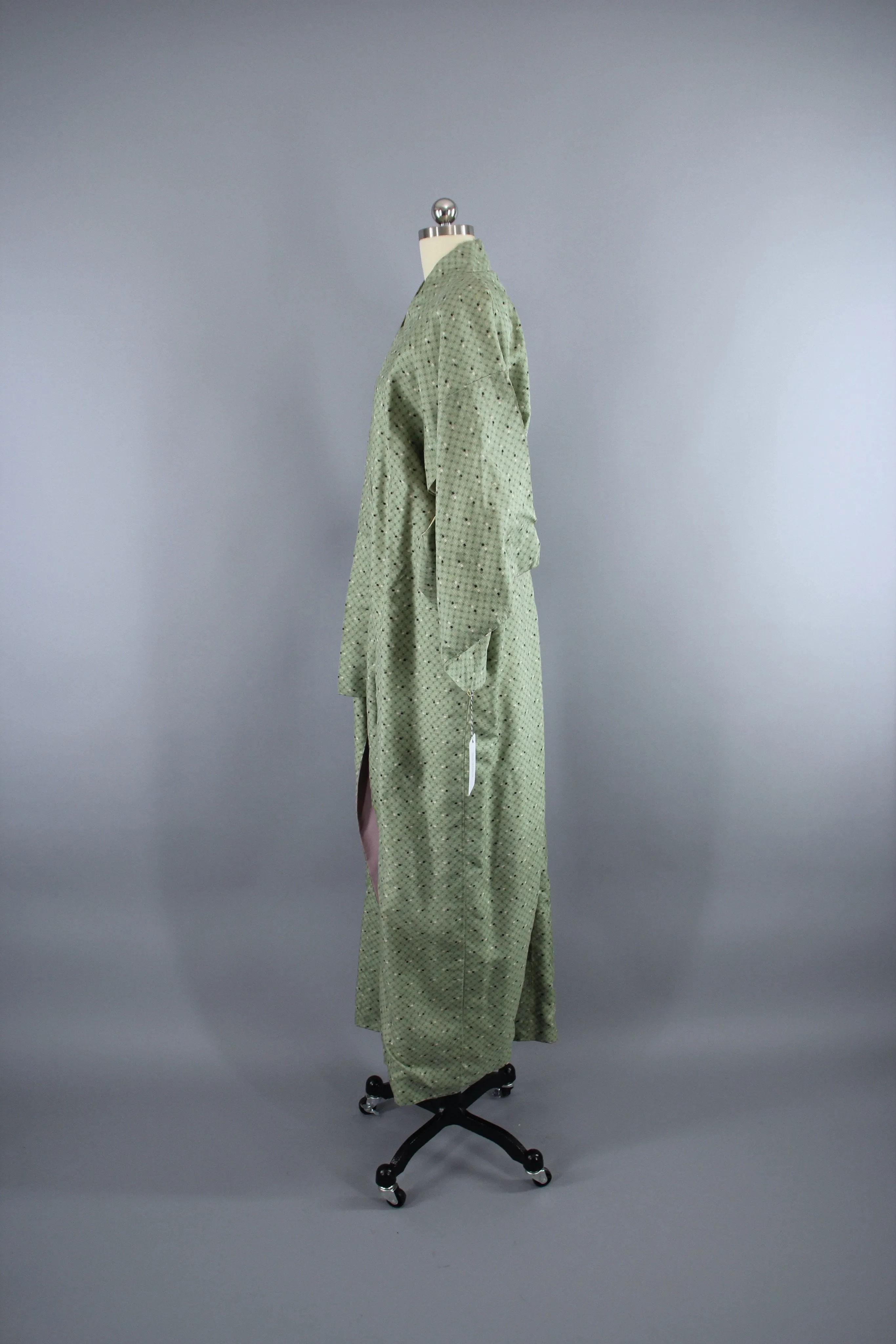1950s Vintage Silk Kimono Robe / Sage Green Ikat