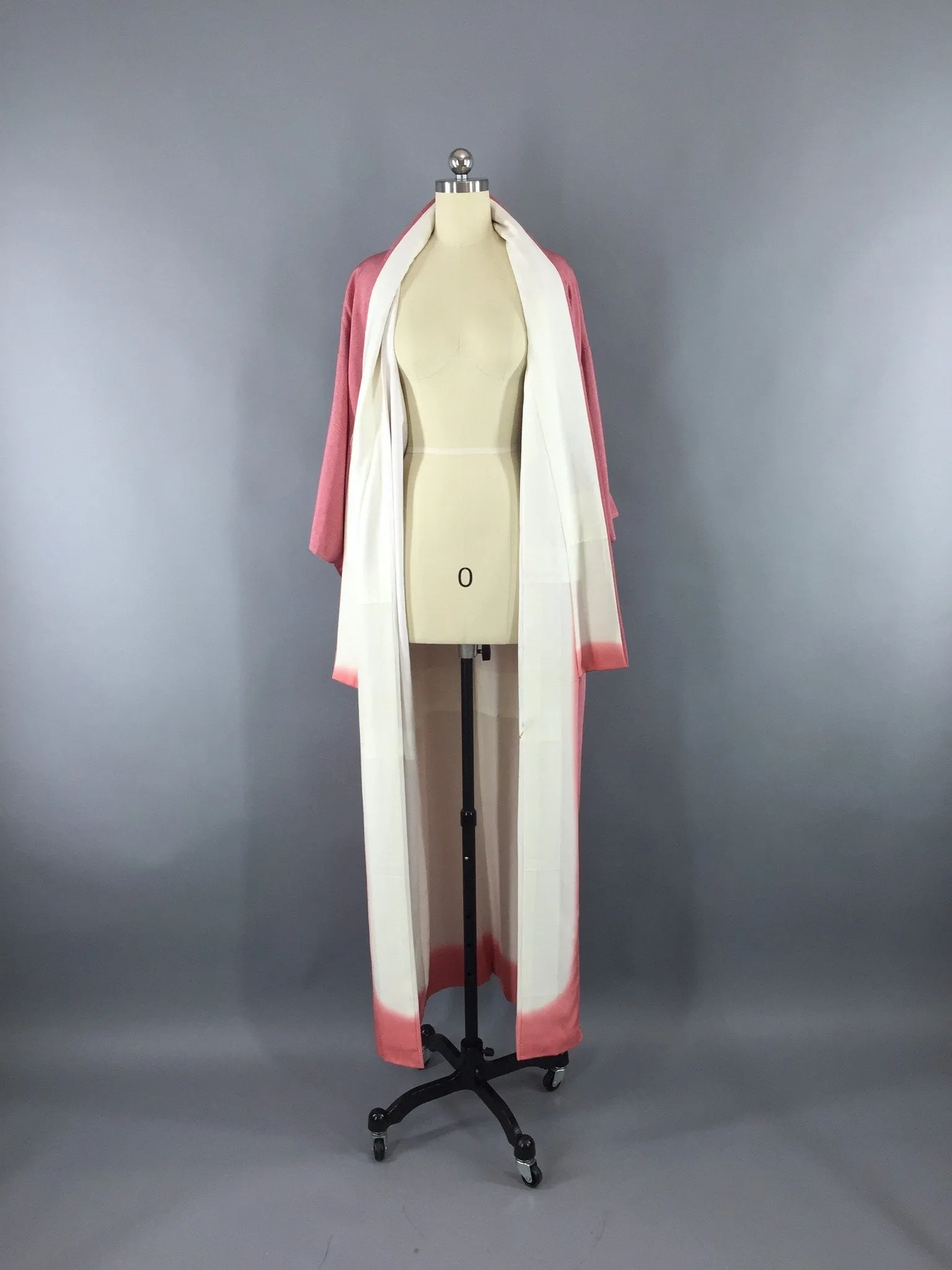 1960s Vintage Kimono Robe with Pink Floral Print
