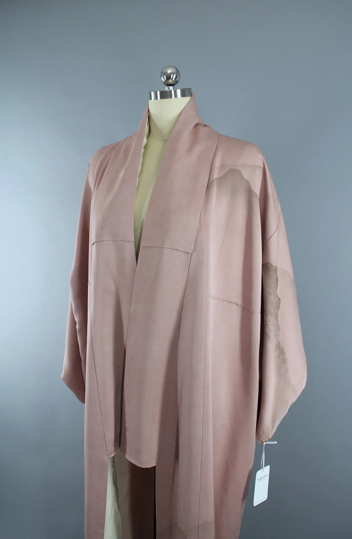 1970s Vintage Kimono Robe with Mauve Mountains Print