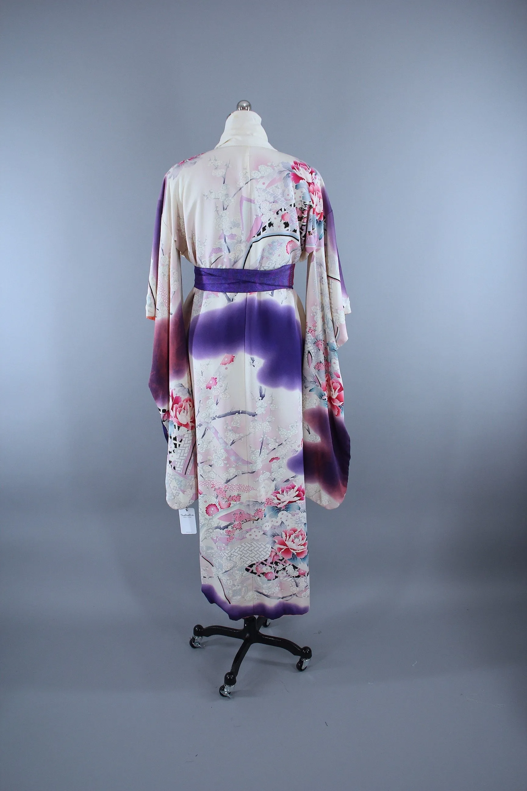 1980s Vintage Silk Kimono Robe / Purple & White Floral Furisode