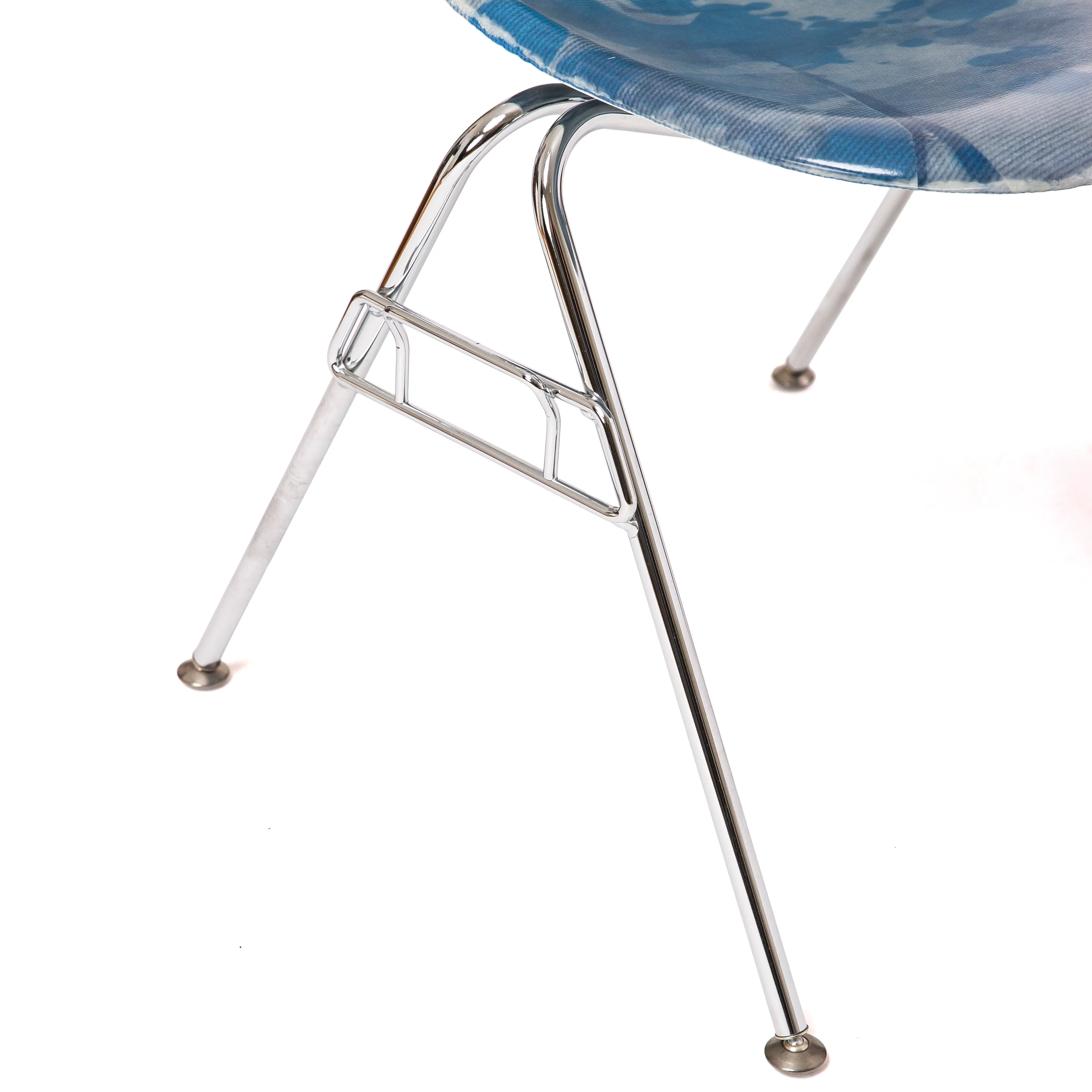 A&P   STASH   Modernica Case Study® Furniture Side Shell Chair 2 (JP/EU)