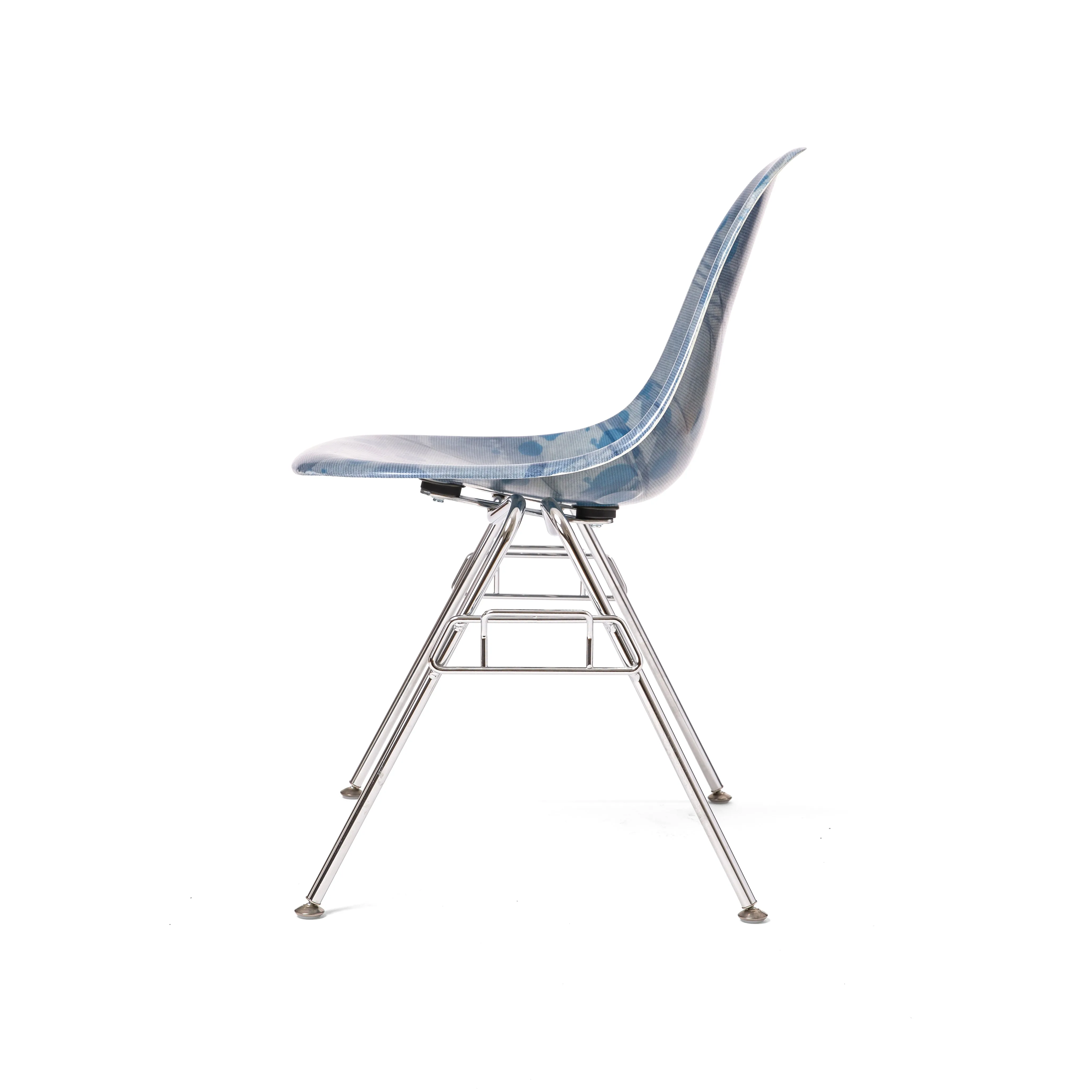 A&P   STASH   Modernica Case Study® Furniture Side Shell Chair 2 (JP/EU)