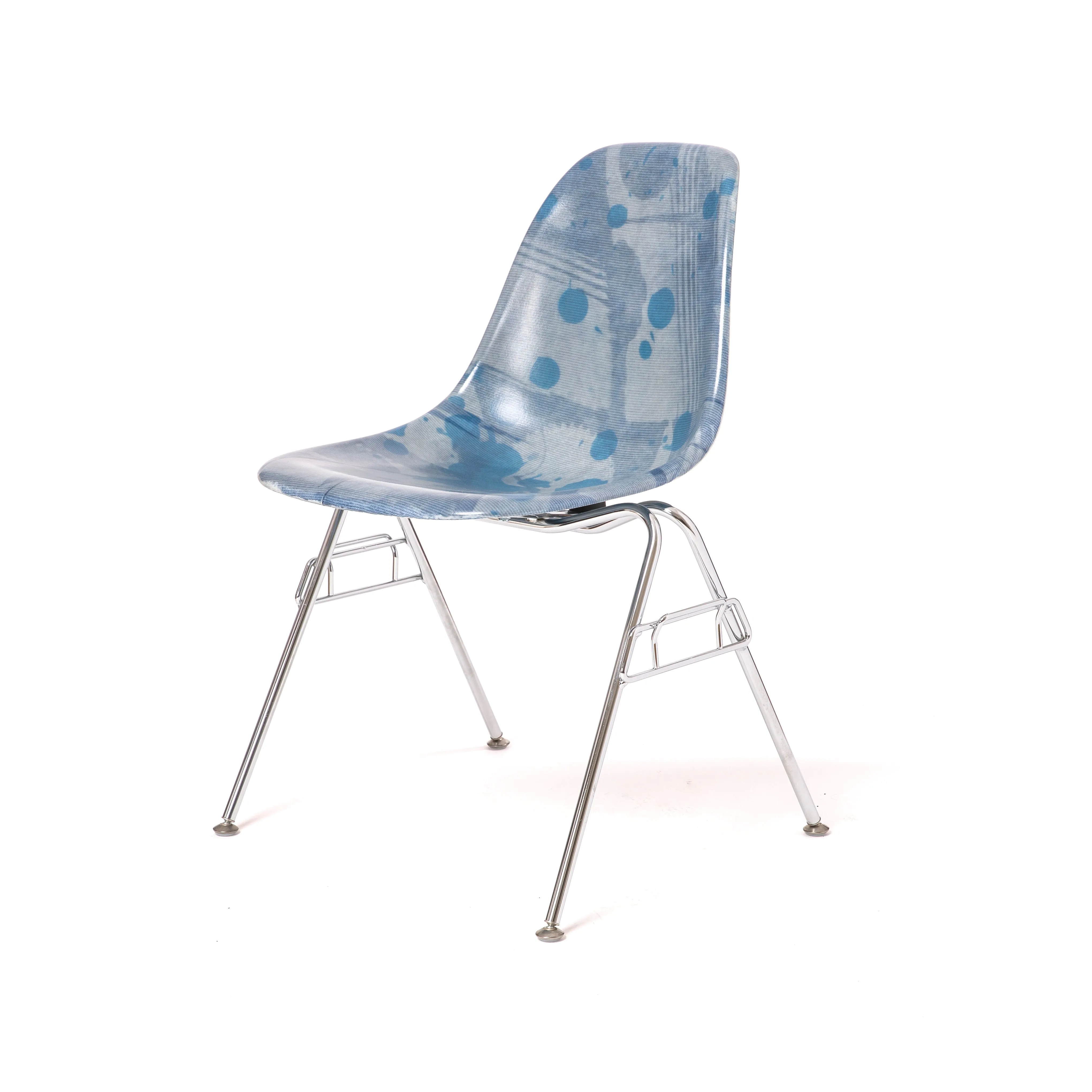 A&P   STASH   Modernica Case Study® Furniture Side Shell Chair 2 (JP/EU)