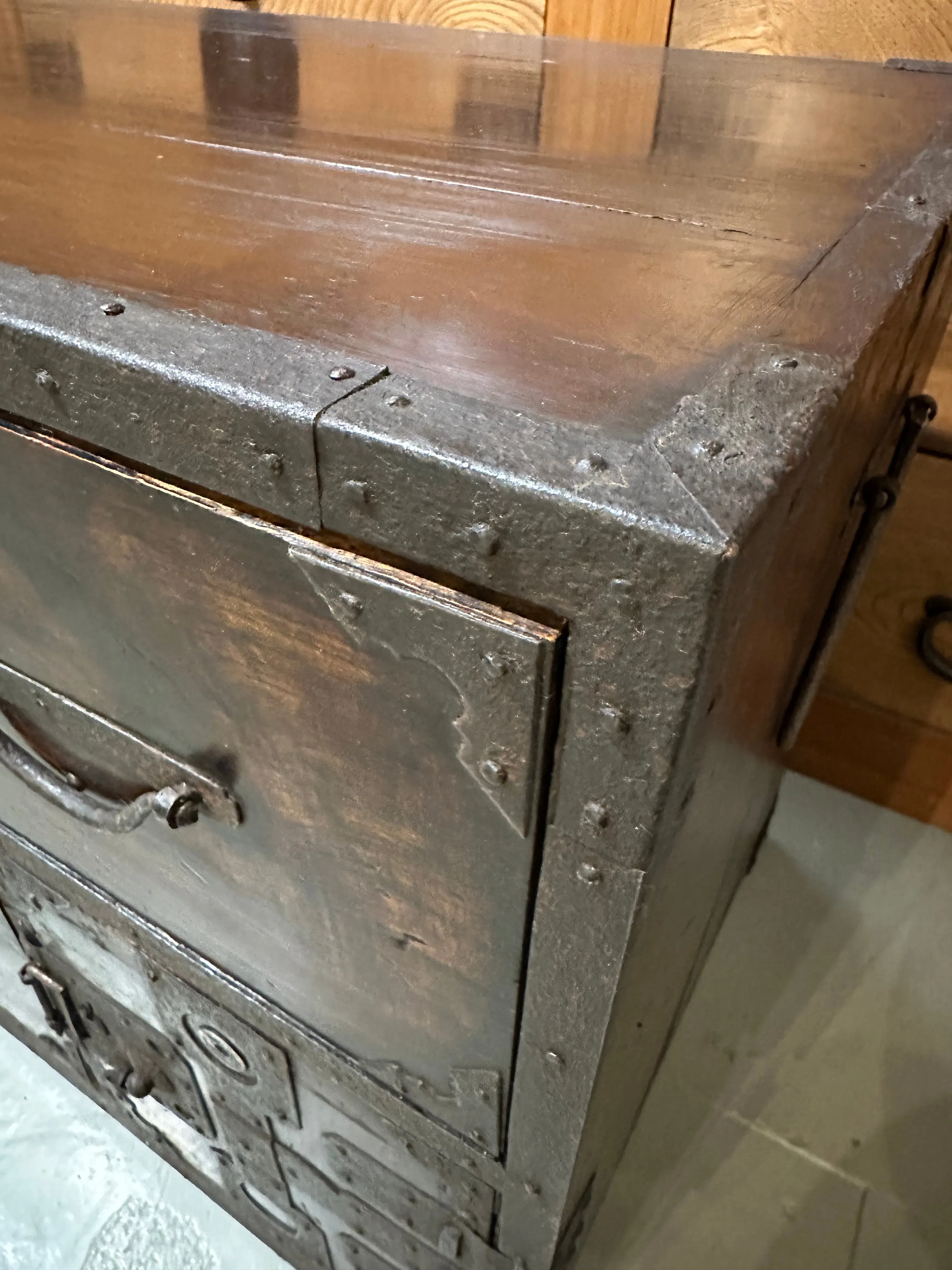 Antique Japanese Edo Era c1850's Clothing Tansu Chest Kiri Wood 34.5"