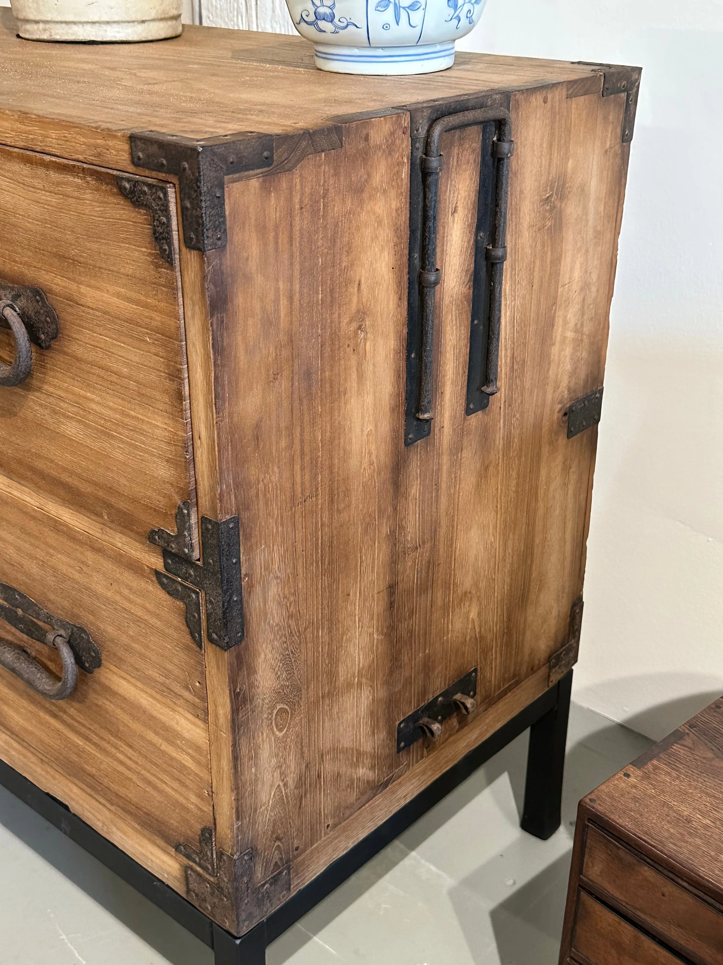 Antique Japanese Meiji Era c1870's Clothing Tansu Chest Kiri Wood 39.5"
