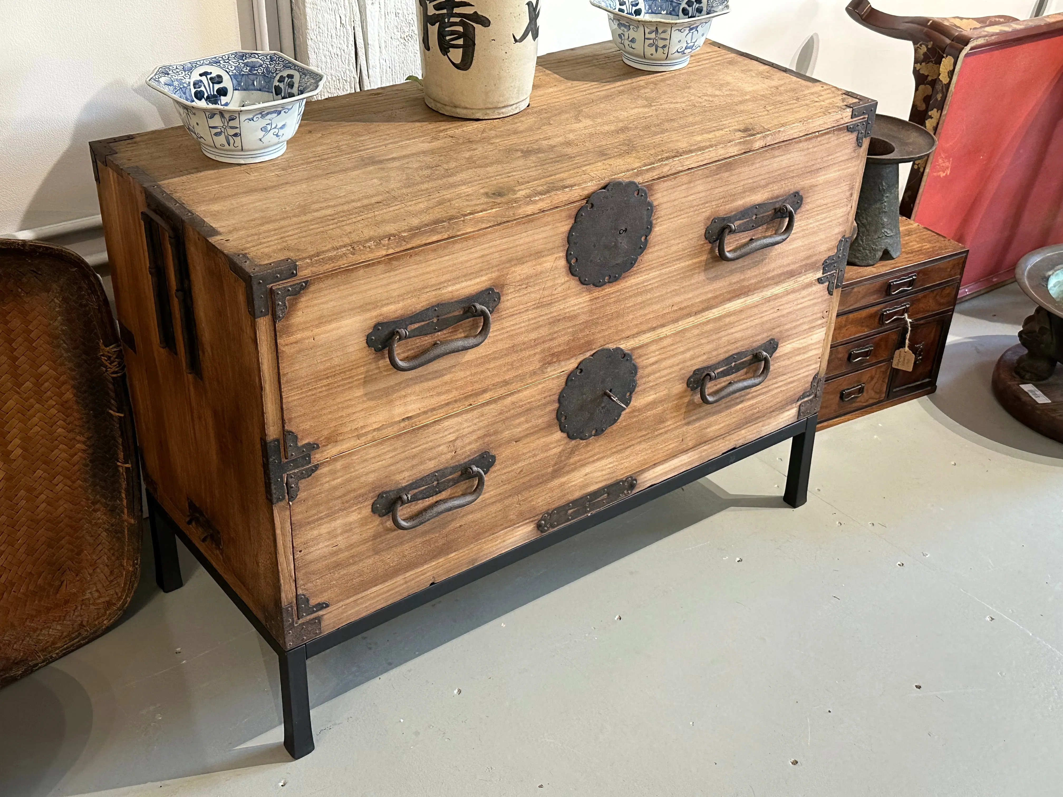 Antique Japanese Meiji Era c1870's Clothing Tansu Chest Kiri Wood 39.5"