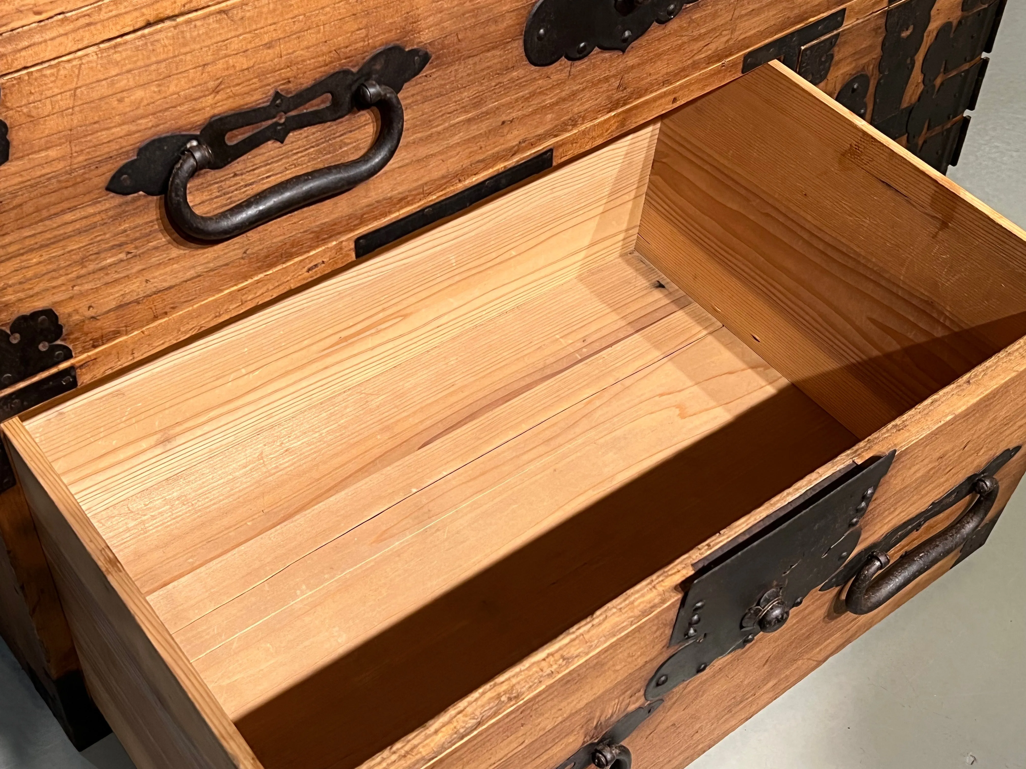 Antique Japanese Meiji Era c1880 Kasane Clothing Tansu Chest Kiri Wood 36"W