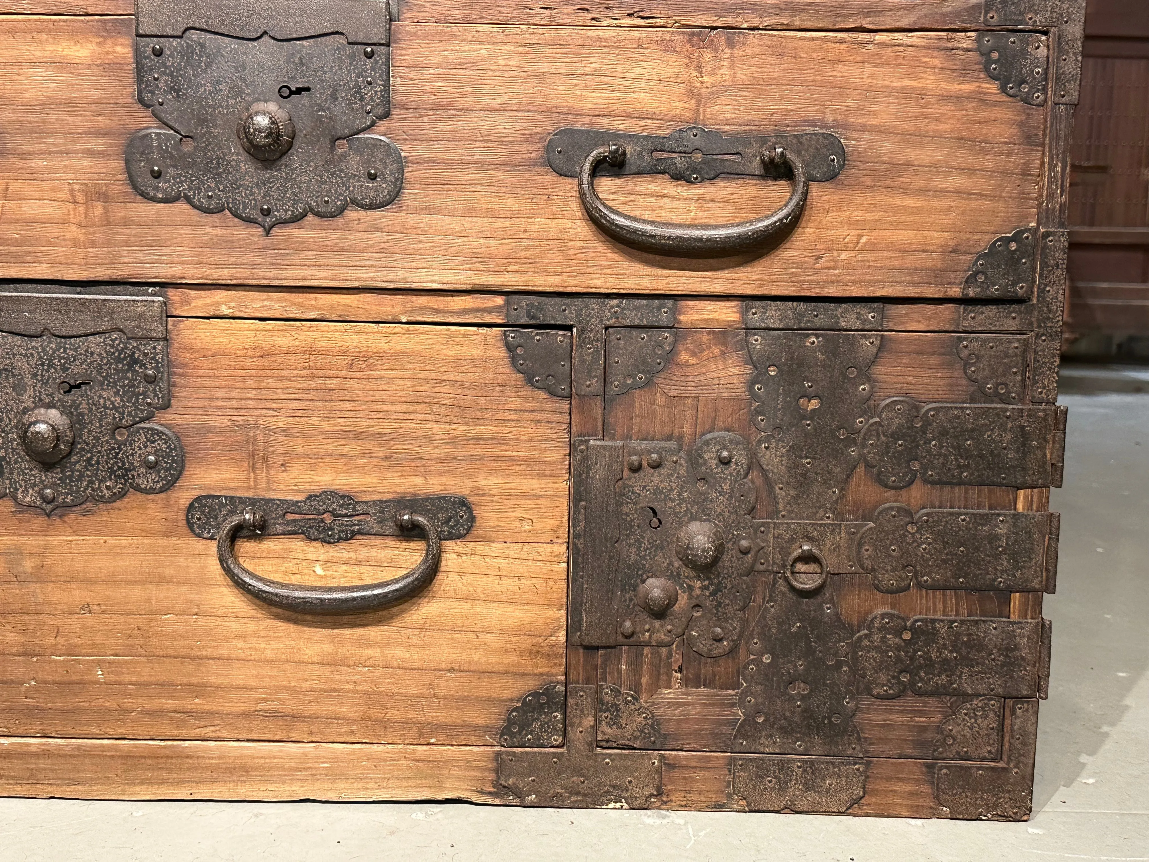 Antique Japanese Meiji Era c1890 Kasane Clothing Tansu Chest Kiri Wood 38"W