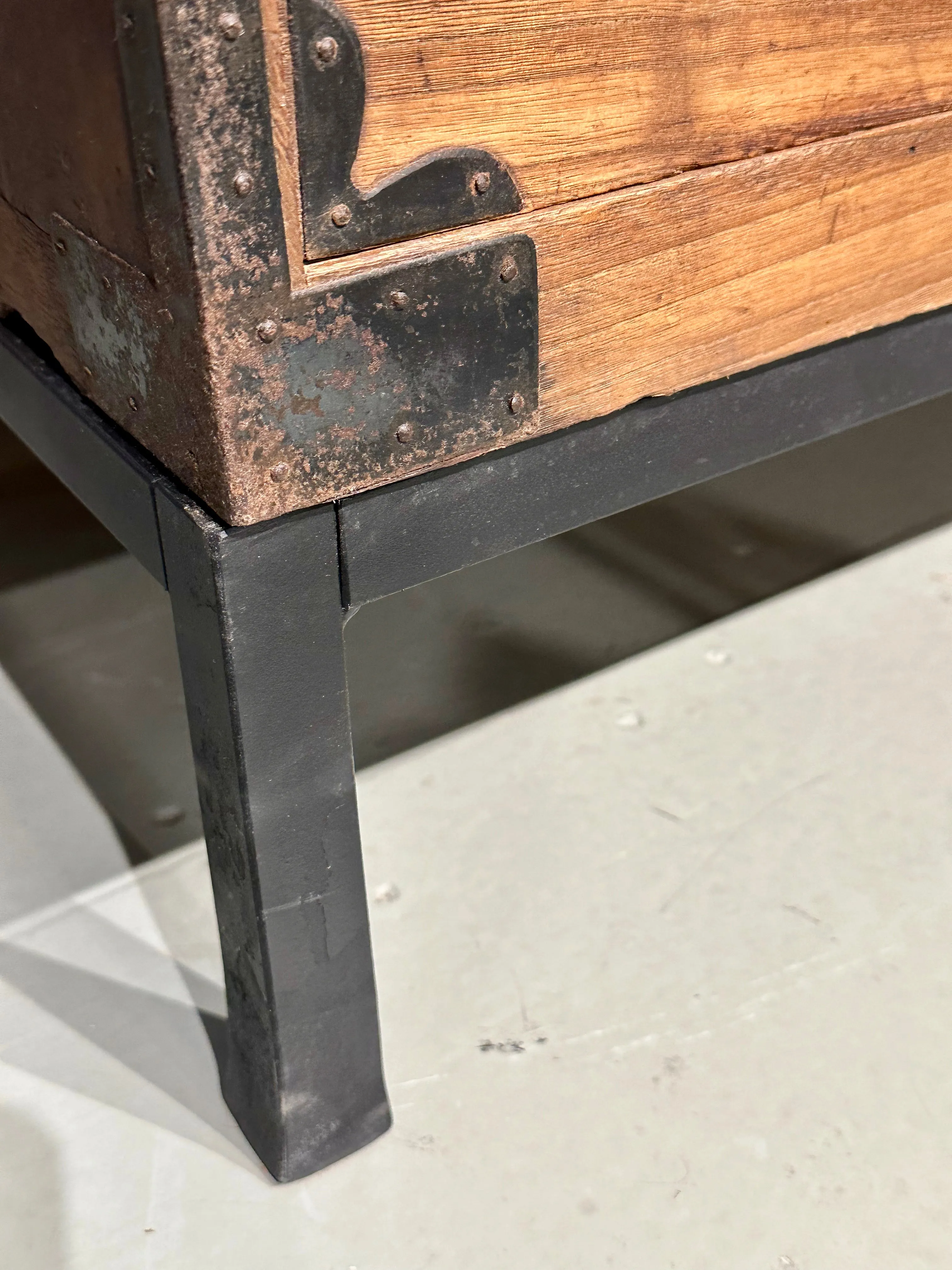 Antique Japanese Meiji Era c1890's Clothing Kiri Kimono Tansu Stand 36.5"