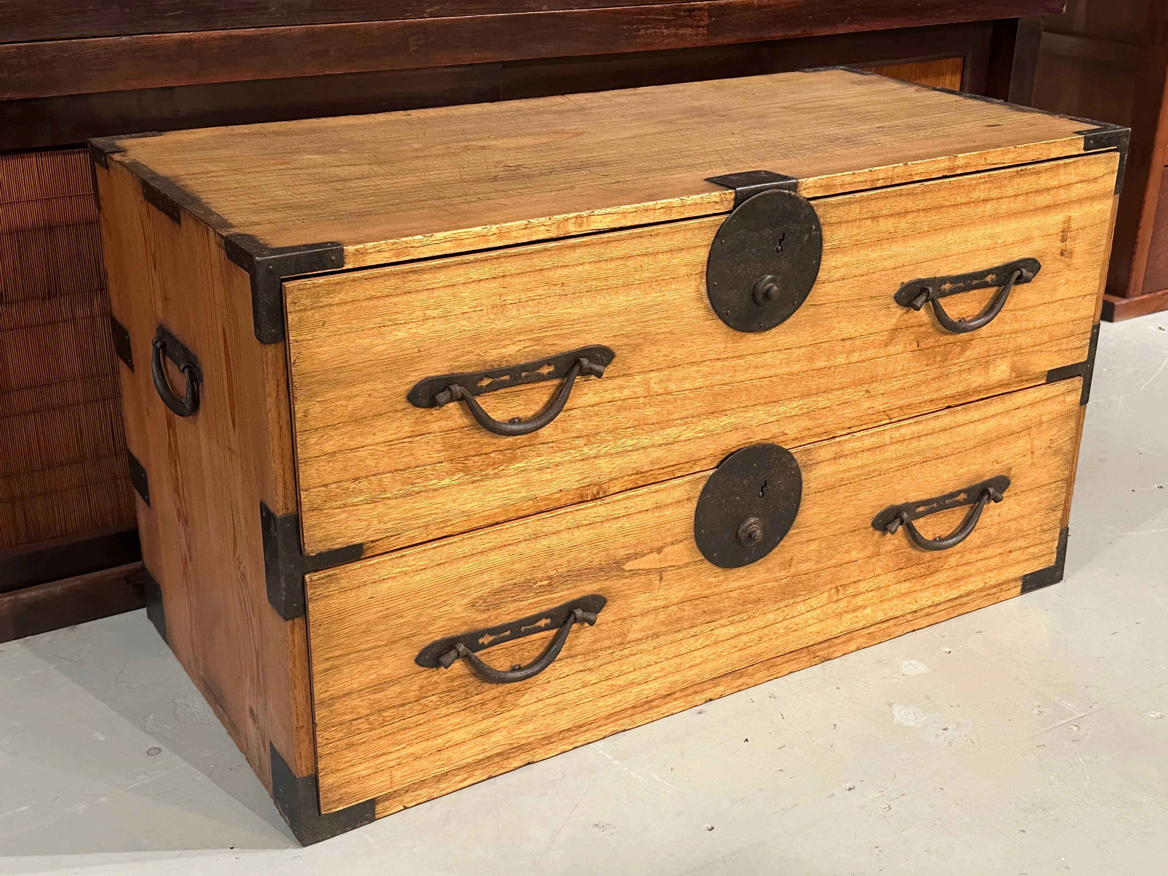 Antique Japanese Meiji Era c1890's Clothing Tansu Kiri Wood 36"