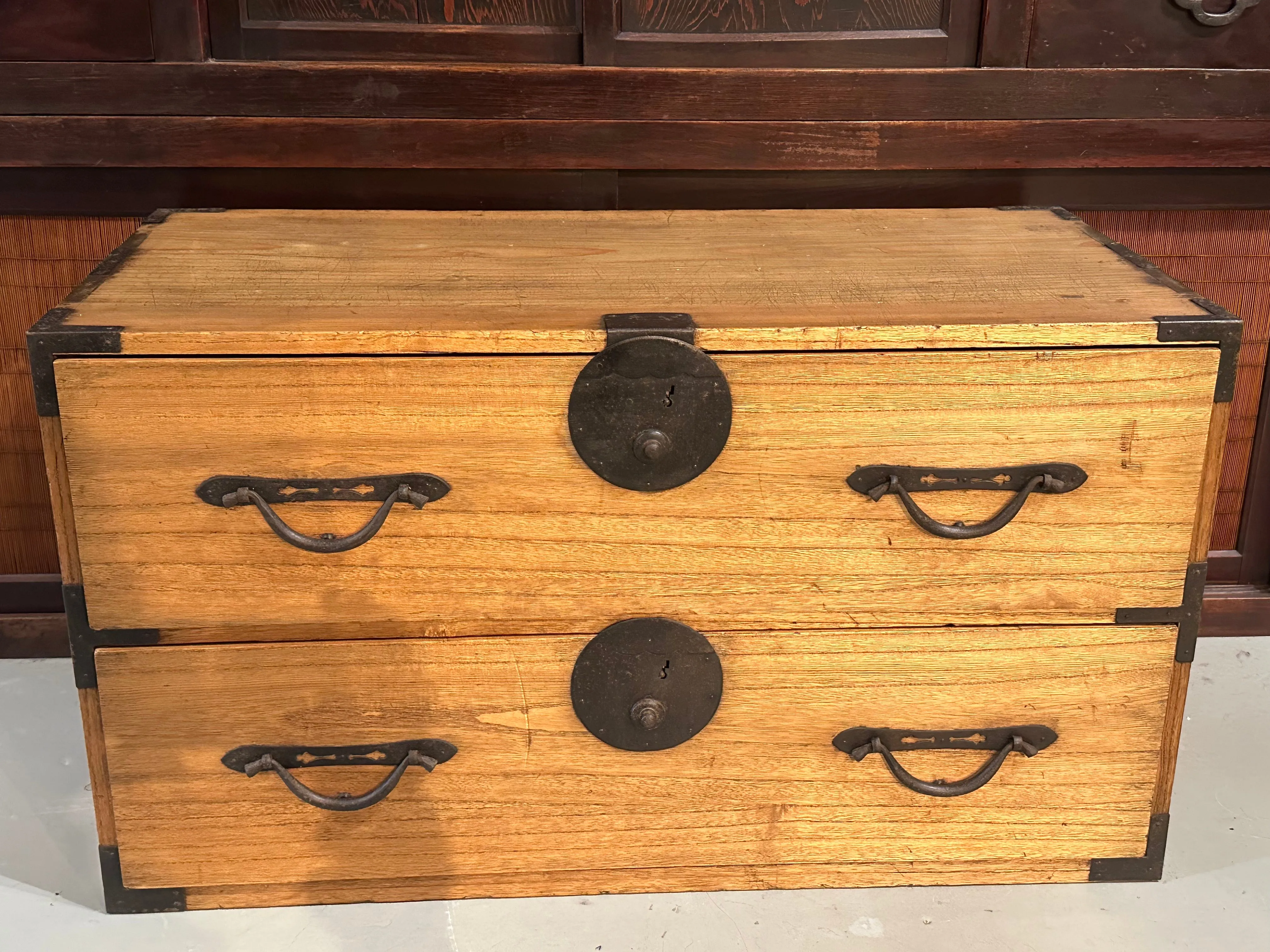 Antique Japanese Meiji Era c1890's Clothing Tansu Kiri Wood 36"