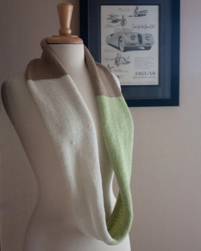 Compatto Cowl FREE Infinity Scarf PDF Knitting Pattern