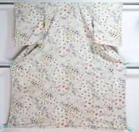 Highly Detailed Pencil Drawn Style Komon Kimono - Chrysanthemum Flowers Stencil - White Vintage Silk