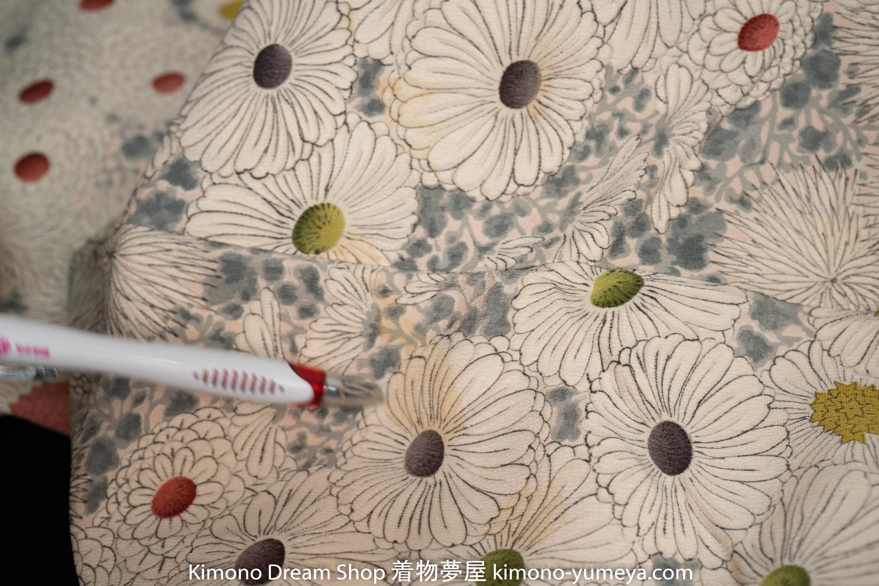 Highly Detailed Pencil Drawn Style Komon Kimono - Chrysanthemum Flowers Stencil - White Vintage Silk