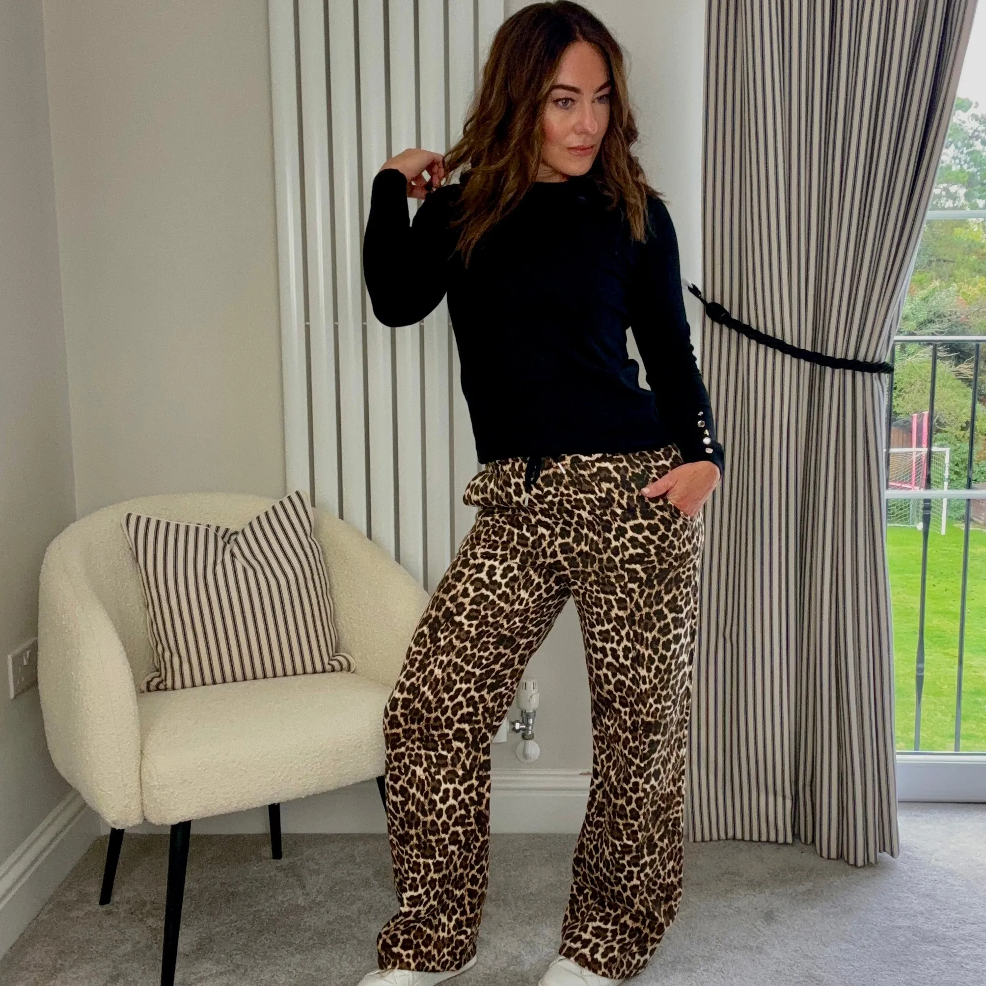 TAILORED ANIMAL PRINT JOGGER