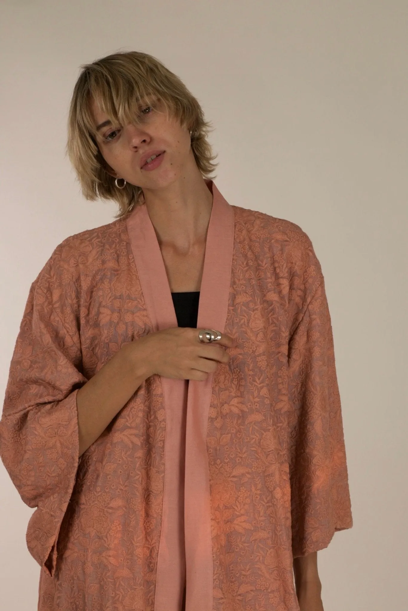 TUSSER SILK PEACH EMBROIDERED KIMONO ZOLA