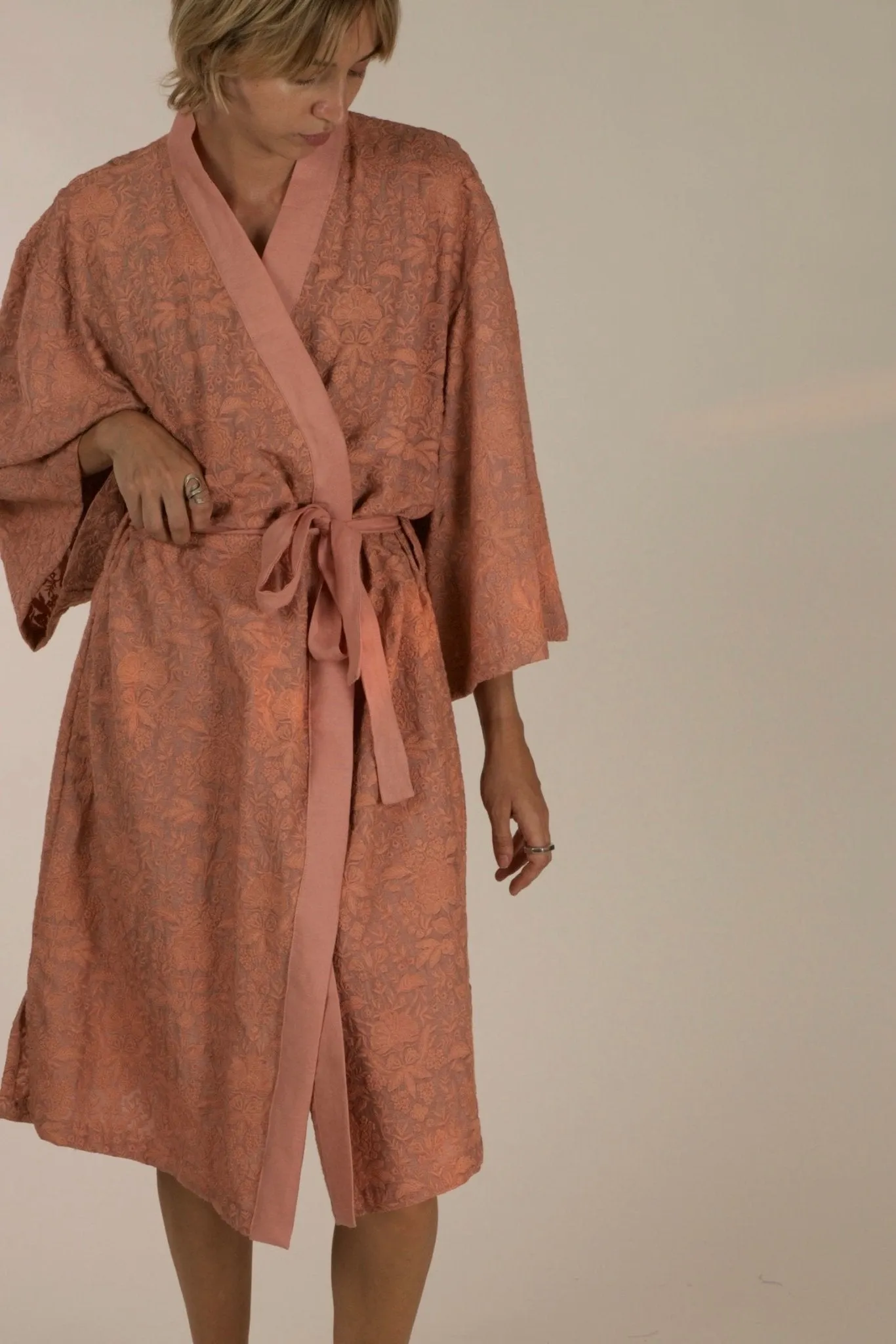 TUSSER SILK PEACH EMBROIDERED KIMONO ZOLA