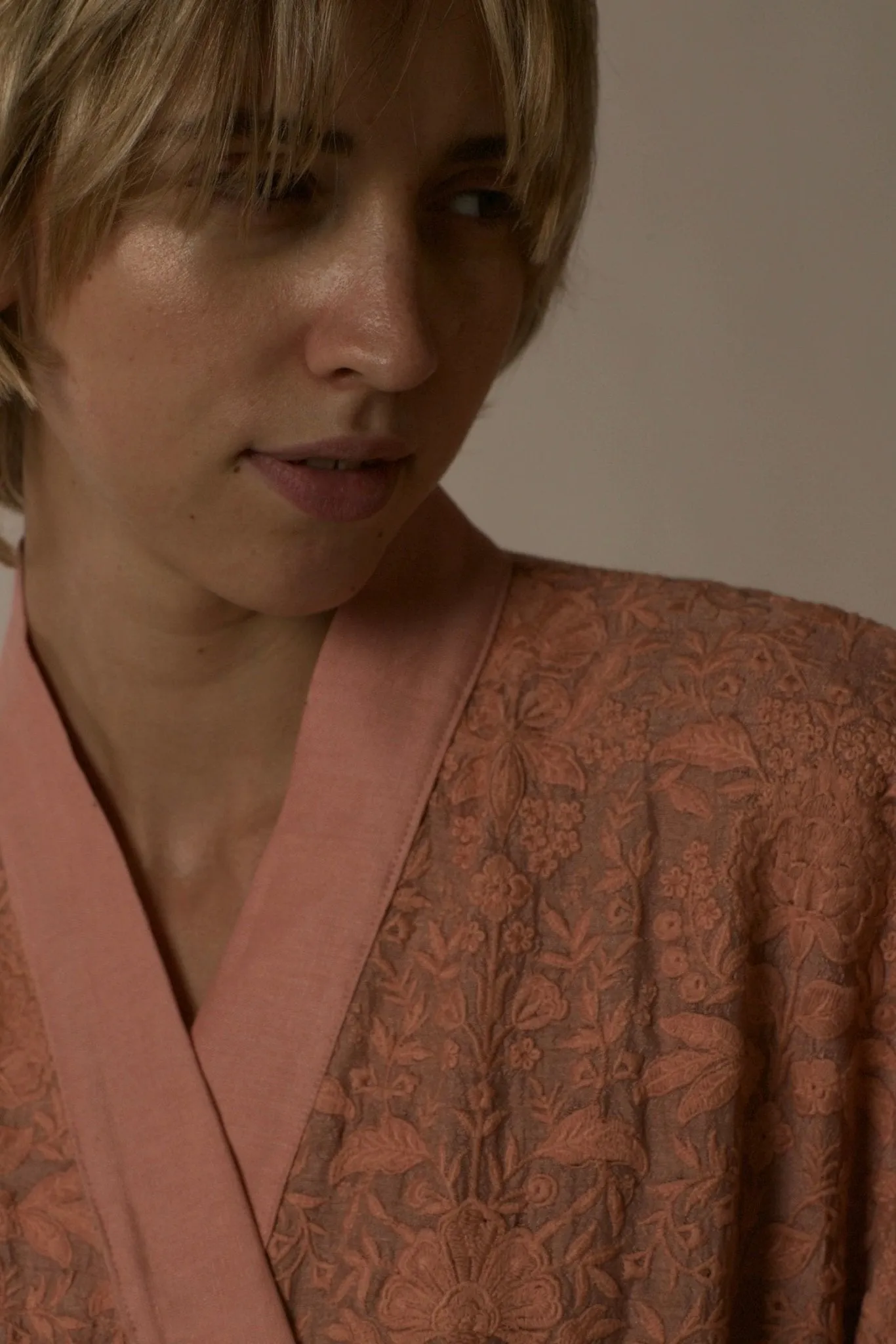 TUSSER SILK PEACH EMBROIDERED KIMONO ZOLA