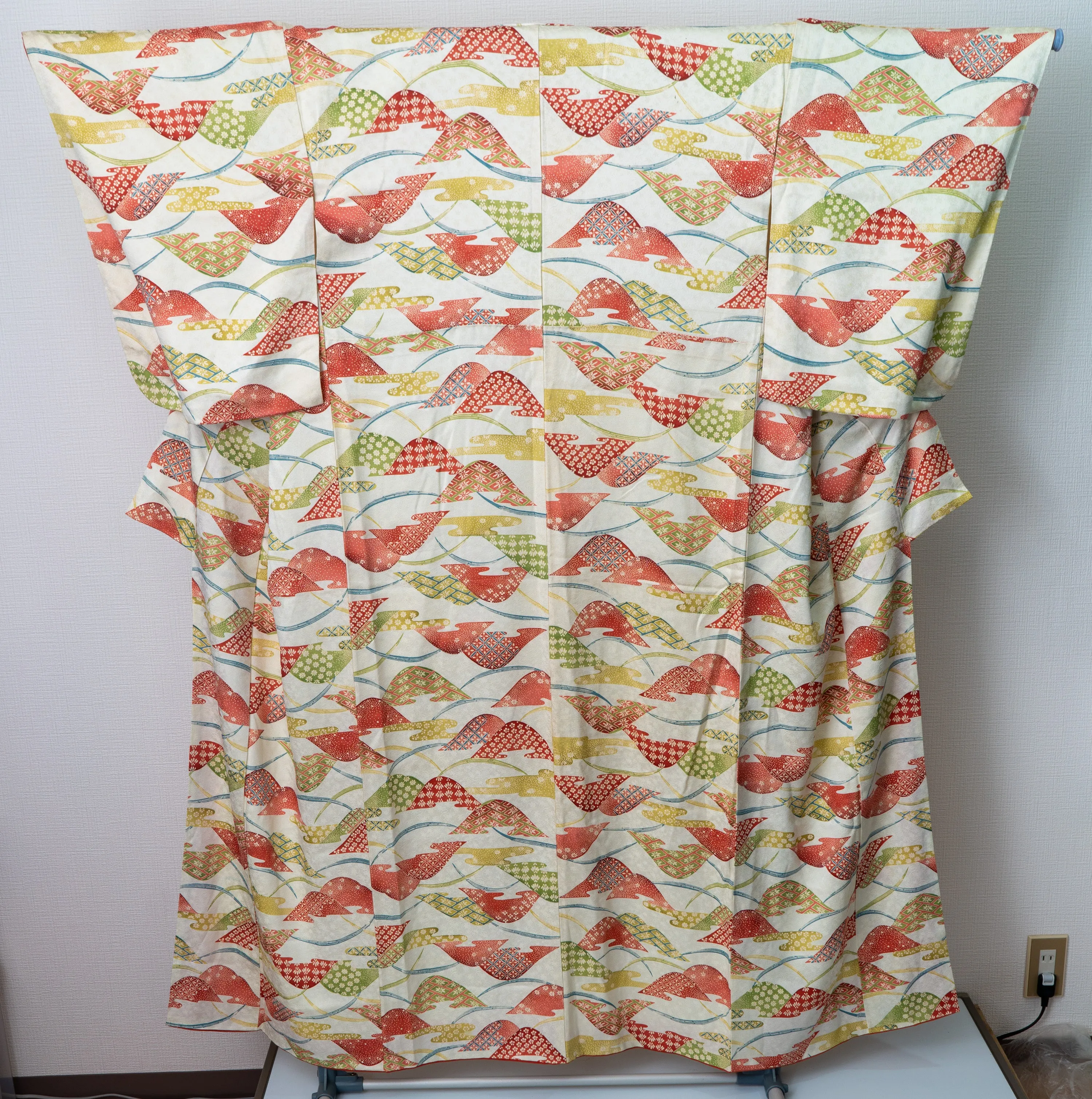 Unused Silk Kimono - Mountains Peeking through Clouds - Flowers Geometric Cherry Blossoms Sakura