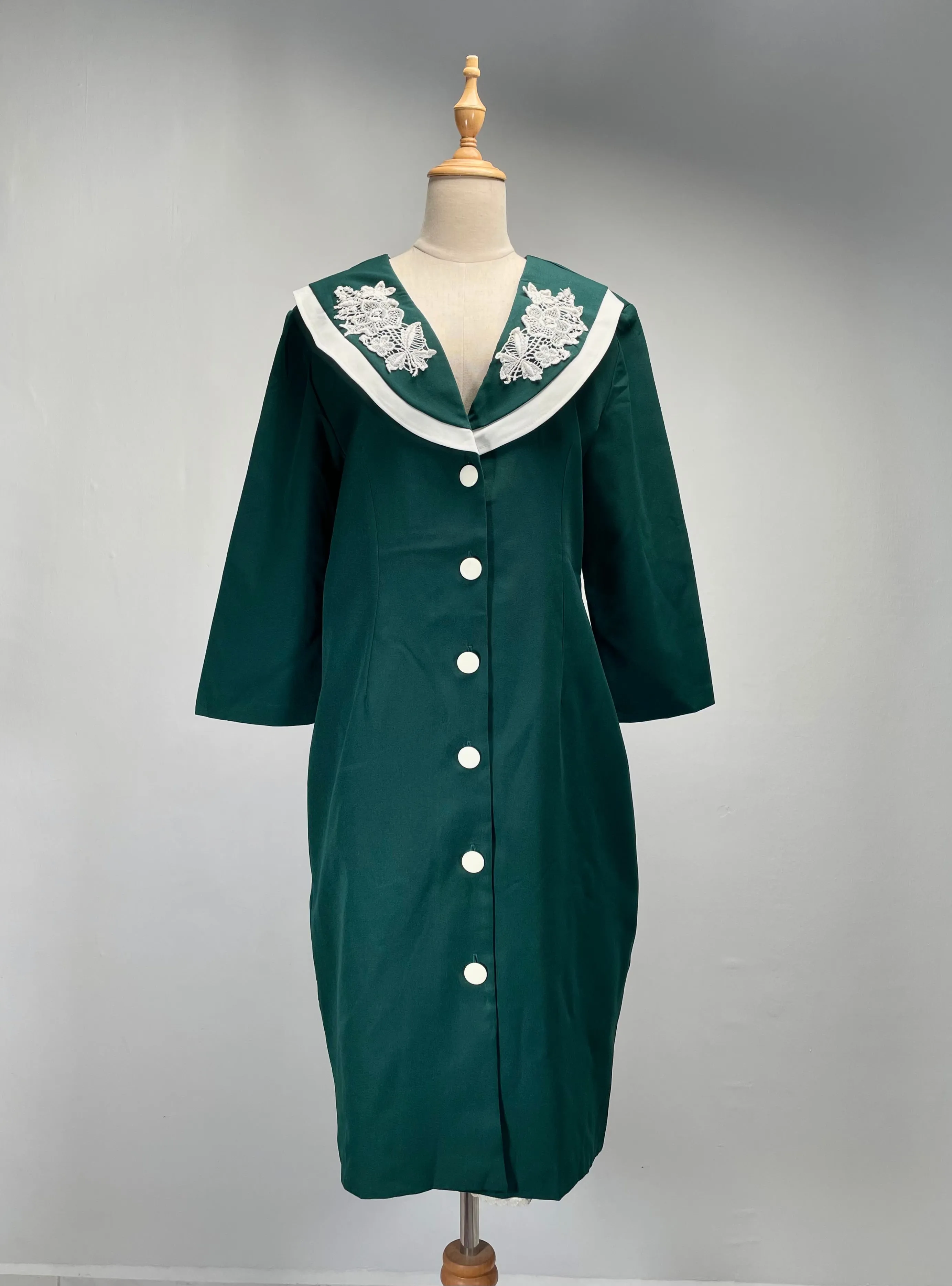 Vintage 1980s power suit Forest green dress with Lace lapels