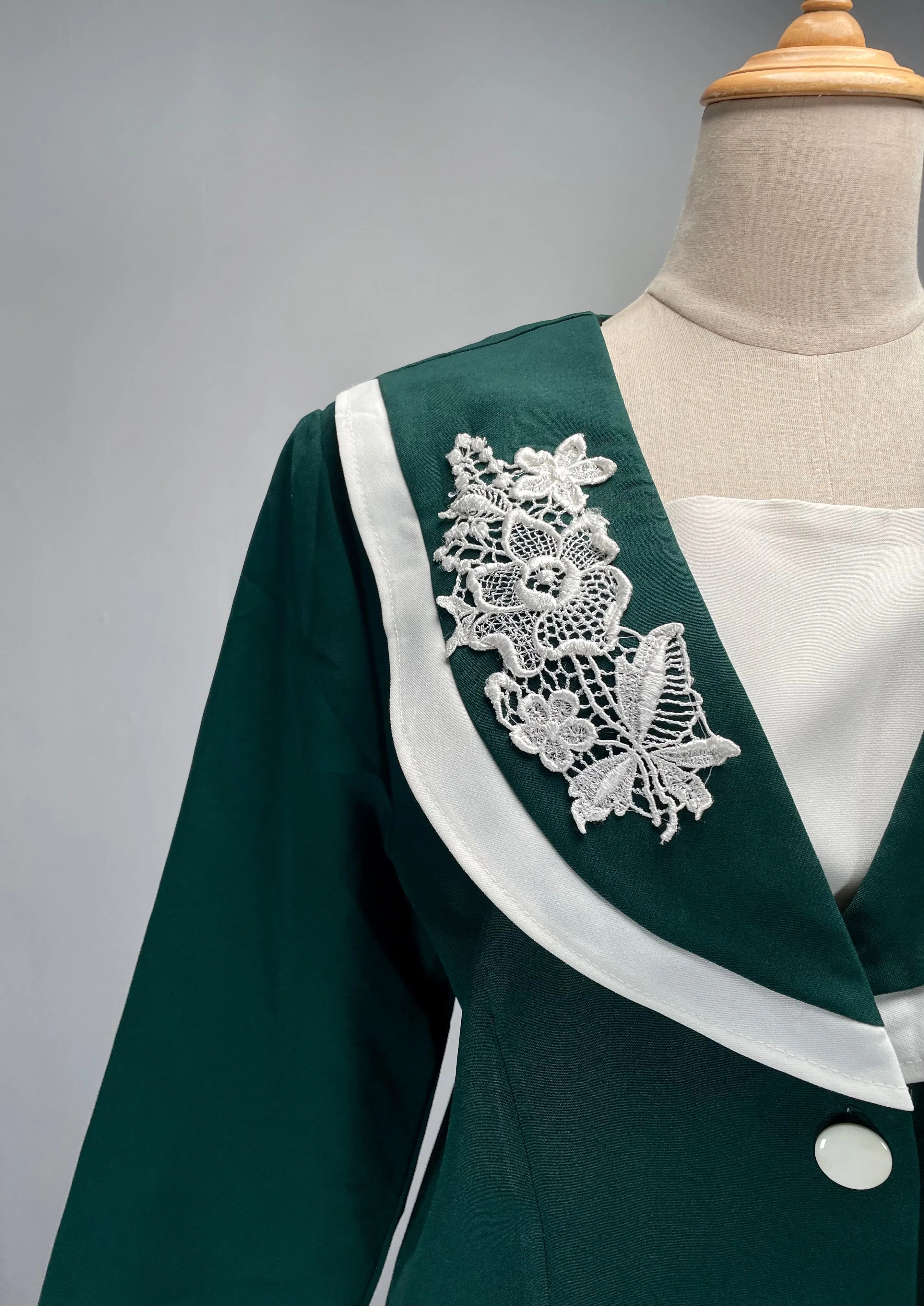 Vintage 1980s power suit Forest green dress with Lace lapels